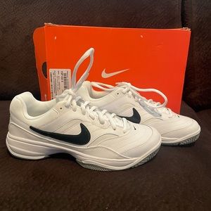 Nike Court Lite Tennis Shoes men’s 8.5 BRAND NEW W/Box